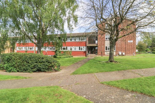 Flat for sale in Rowley Court, Newmarket