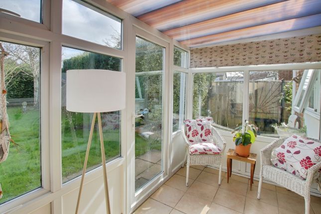 8, Fen View, Christchurch photo 4