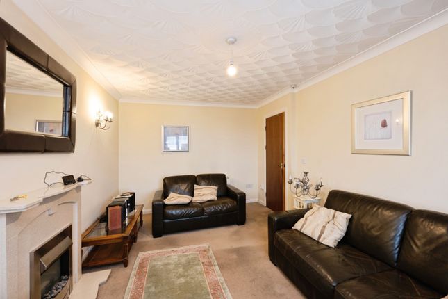 27,, Devon View, Swansea photo 3