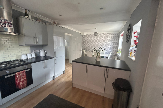 38, Stockdale Avenue, Redcar photo 4