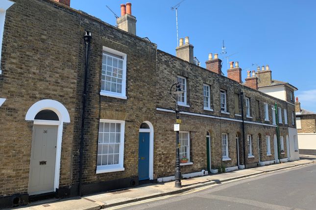 Terraced house to rent in Orchard Street, Canterbury