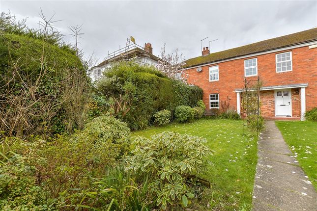 3-bed house on Roethorne Gardens, Tenterden, £425,000