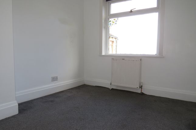 13A, Stretchgate Lane, HALIFAX photo 5