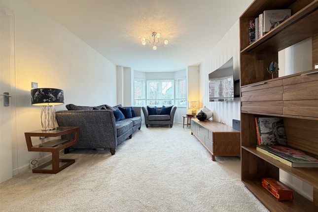 52, Greenoakhill Court, Glasgow photo 2