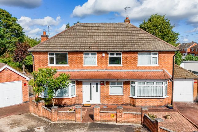 6, Terrian Crescent, Nottingham photo 3
