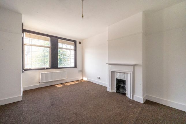 Sheringham Avenue, Manor Park photo 2