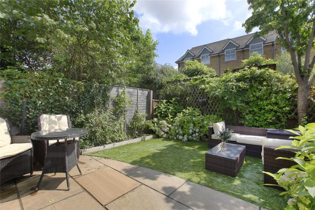 Detached house to rent in St Catherine's Close, Wandsworth Common, London