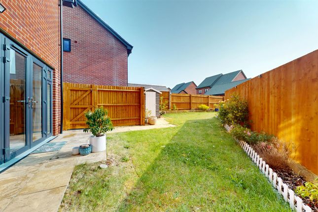 18, Elmswell Road, Milton Keynes photo 2