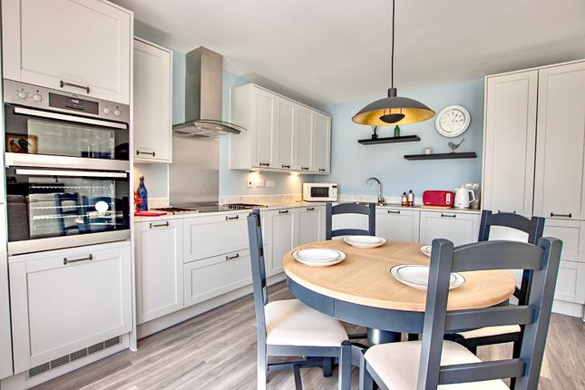 8 Ashard Drive, Haverhill, Suffolk photo 4