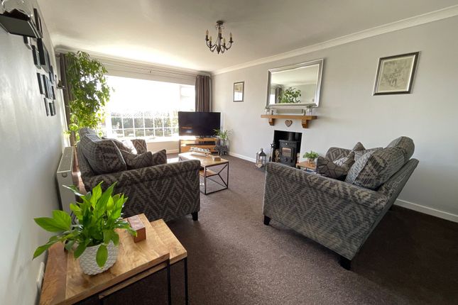 11 Greencroft Gardens, Scarborough photo 4