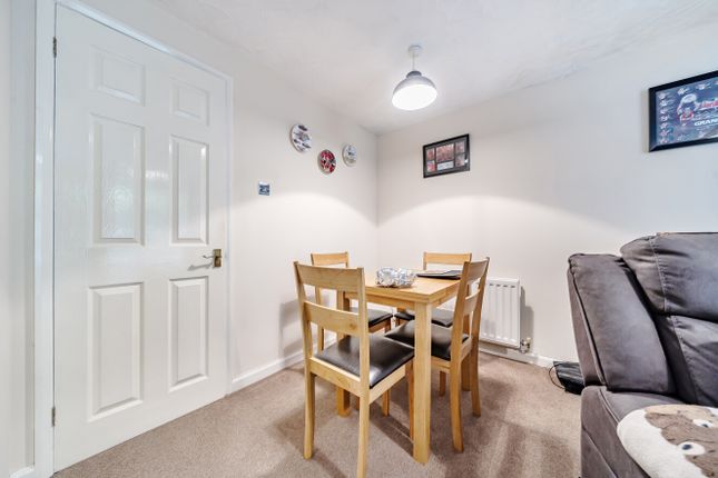 1365929-13-68Efcc...