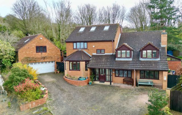 Thumbnail Detached house for sale in Lindrick Close, Daventry, Northamptonshire