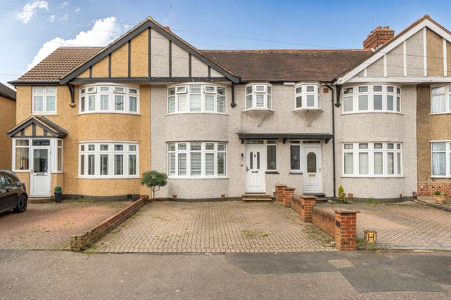 80, Egham Crescent, Sutton photo 3