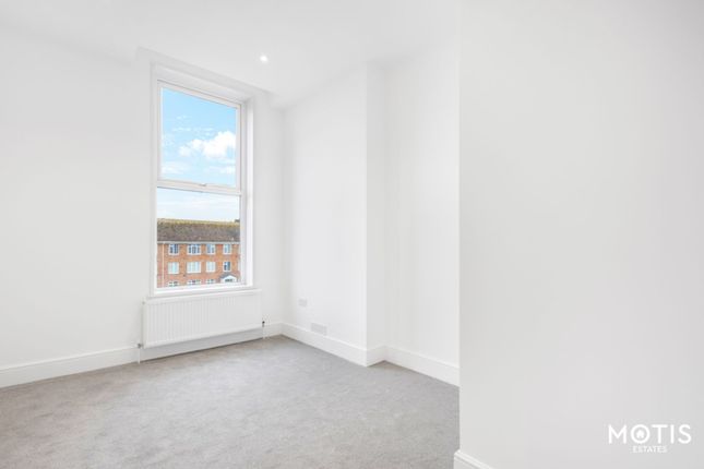 Flat 3 8, Marine Parade, Hythe photo 3