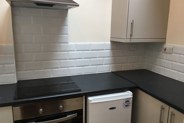 Studio to rent in Portswood Road, Southampton