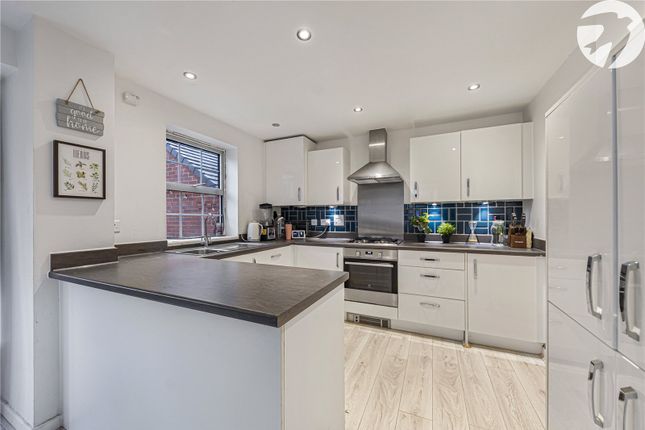 40, Giles Drive, Ebbsfleet Valley photo 4