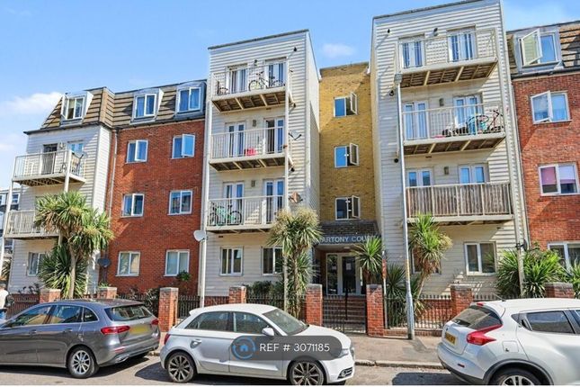 Flat, Martony Court Dane Road, Margate photo 2