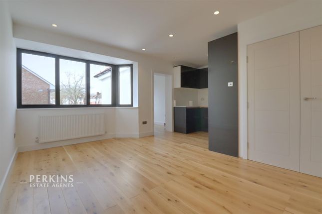 Thumbnail Flat to rent in George V Way, Perivale, Greenford