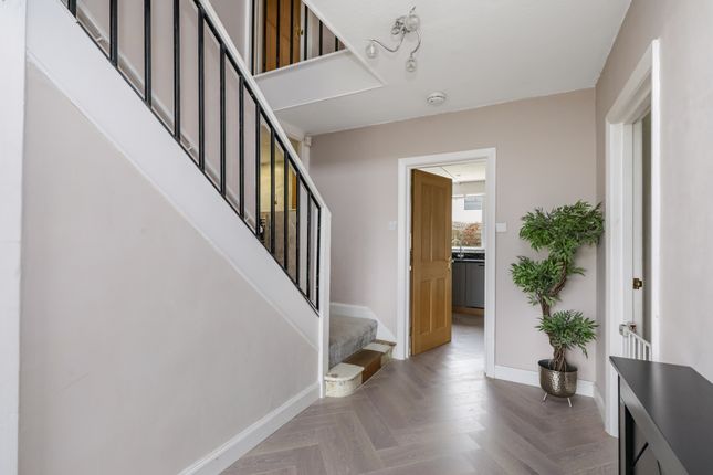 27, Calder Road, Longstone, Edinburgh photo 2