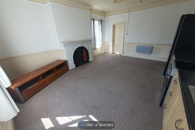 Flat, Rose Terrace, Ashton-On-Ribble, Preston photo 5