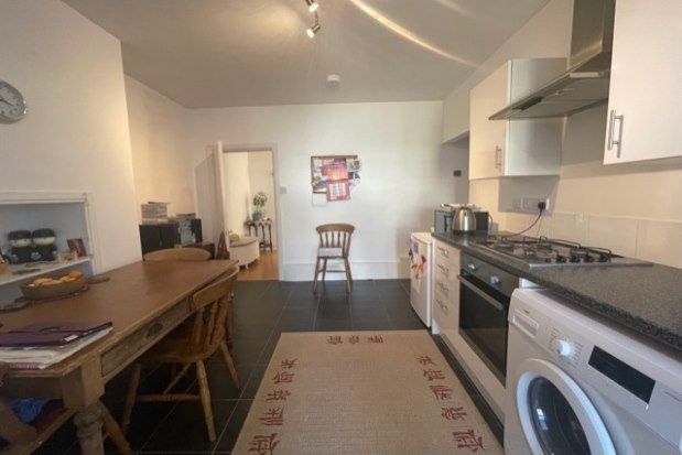 Flat to rent in Inverleigh Road, Bournemouth