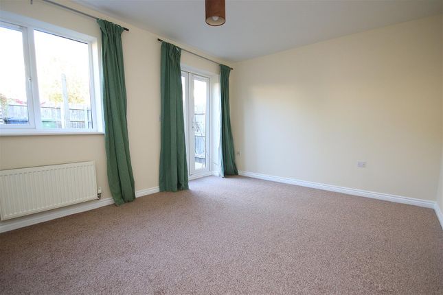 236, Wellbrook Way, Cambridge photo 2