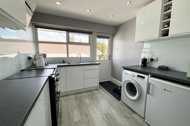 3, Lees Bank Hill, Keighley photo 2