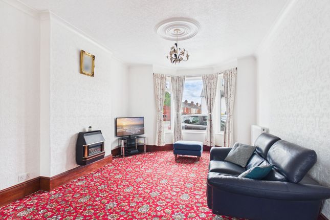 14 Normanby Road, Scunthorpe photo 4