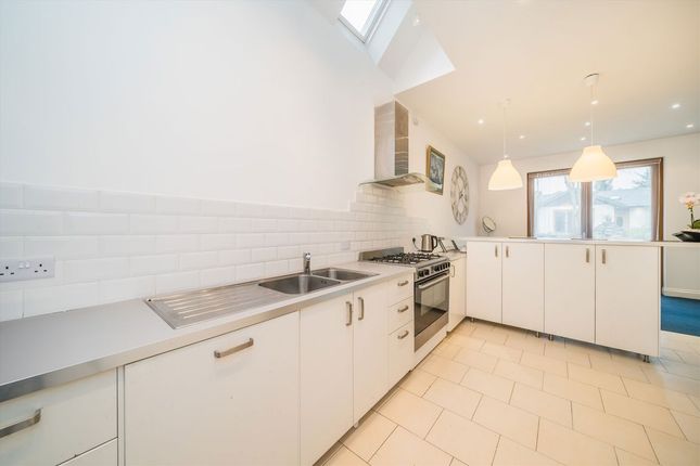 43, Collingwood Avenue, Surbiton photo 3