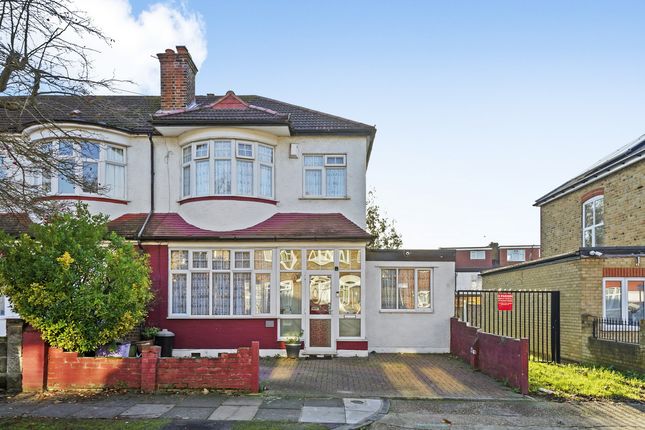 End terrace house for sale in Elmhurst Avenue, Surrey