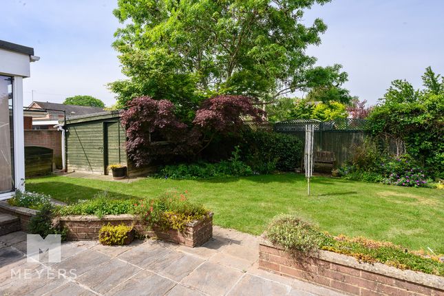 20, Croft Road, Ringwood photo 3