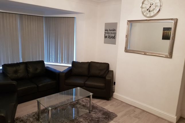 Buckingham Grove, Leeds photo 3