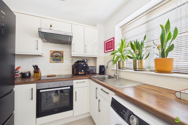 376, Frobisher Road, Erith photo 4