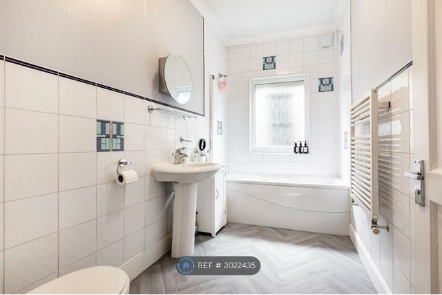 Flat  B Selborne Road, Hove photo 5