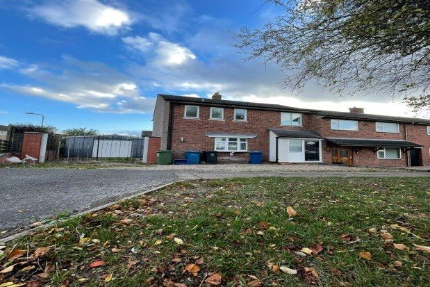 Thumbnail Property to rent in Chesterton Way, Tamworth