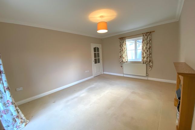 5, The Brecks, ATTLEBOROUGH photo 5