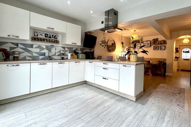 29 Radnormere Drive, Cheadle photo 4