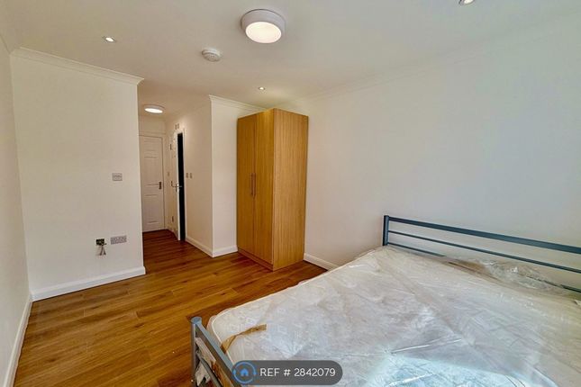 Flat   St Augustines Avenue, London photo 4