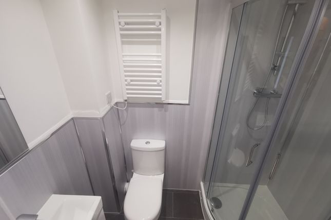 Flat 11, Leicester photo 4