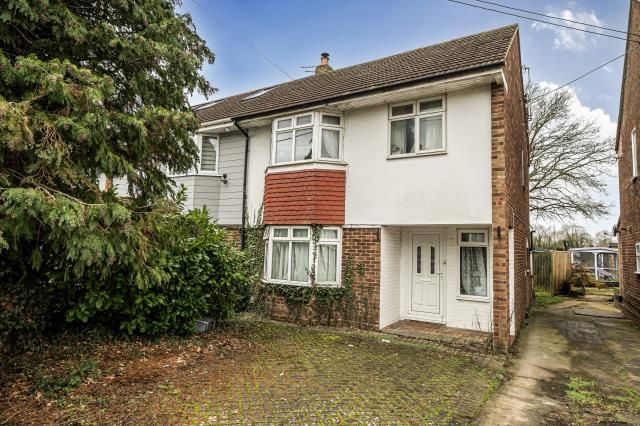 3-bed house on 18, Morton Avenue, Kidlington, £400,000