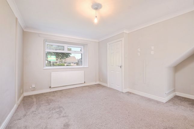17, Laburnam Way, Chepstow photo 4