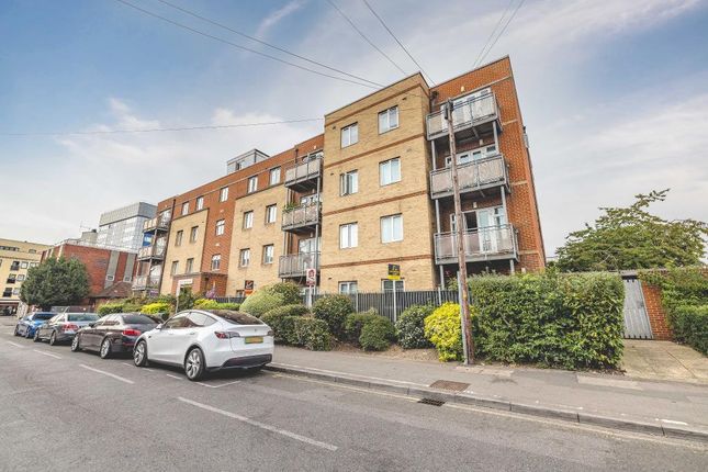 Thumbnail Flat for sale in Wexham Road, Slough