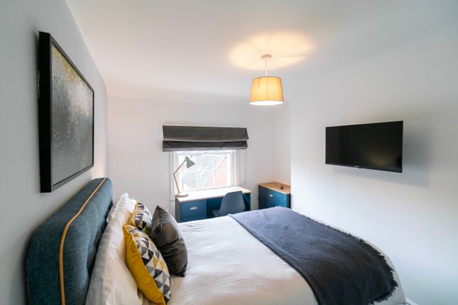 Room 5, 76, Watlington Street, Reading photo 2