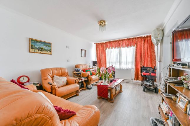 Thumbnail Flat for sale in Holland Rise, Brixton, London