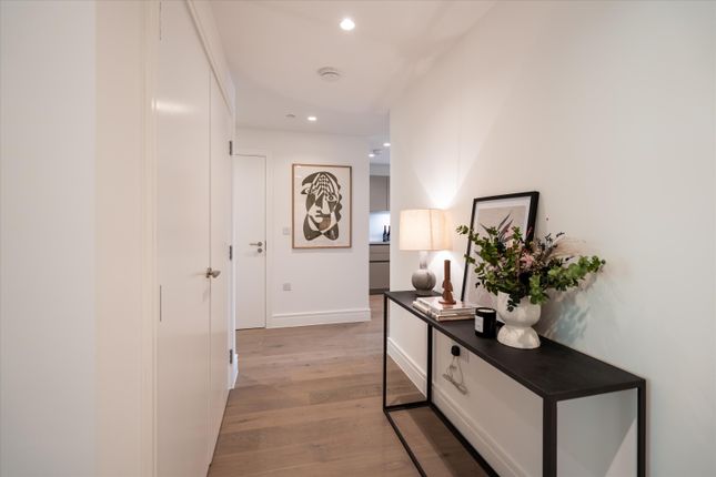 Flat for sale in A504 Chiswick Green, London