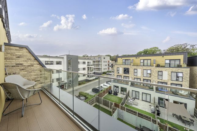 3, Noel Coward Avenue, Uxbridge photo 4