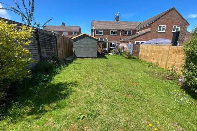 27, Langmead Road, Crewkerne photo 4