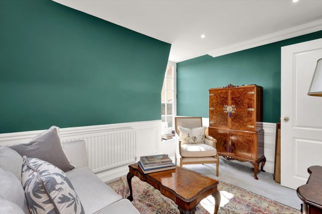 Flat for sale in Ottershaw Park, Ottershaw, Chertsey, Surrey
