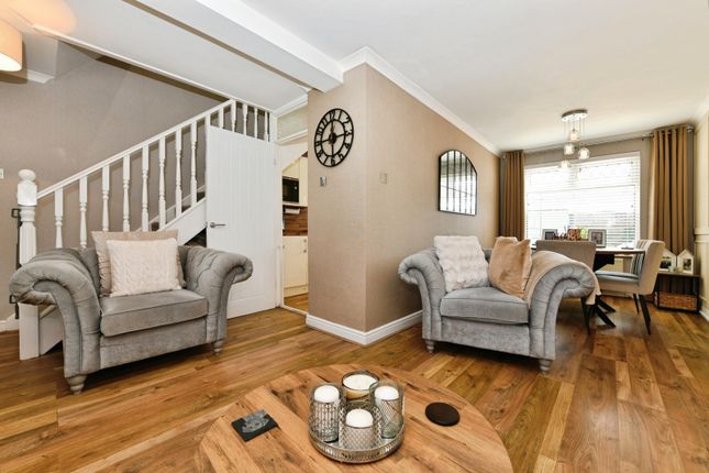 12, Philippa Close, Bristol photo 2