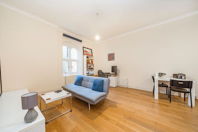 Flat 28, Lancaster House, Borough Road, Isleworth photo 2